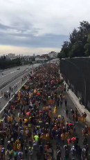Time lapse of one of the six columns heading to #Barcelona from all #Catalonia.mp4